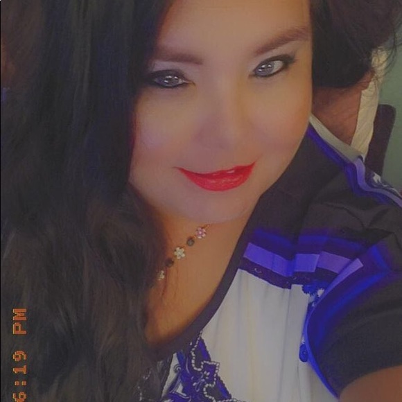 Meet your Posher, Angela - Picture 4 of 16